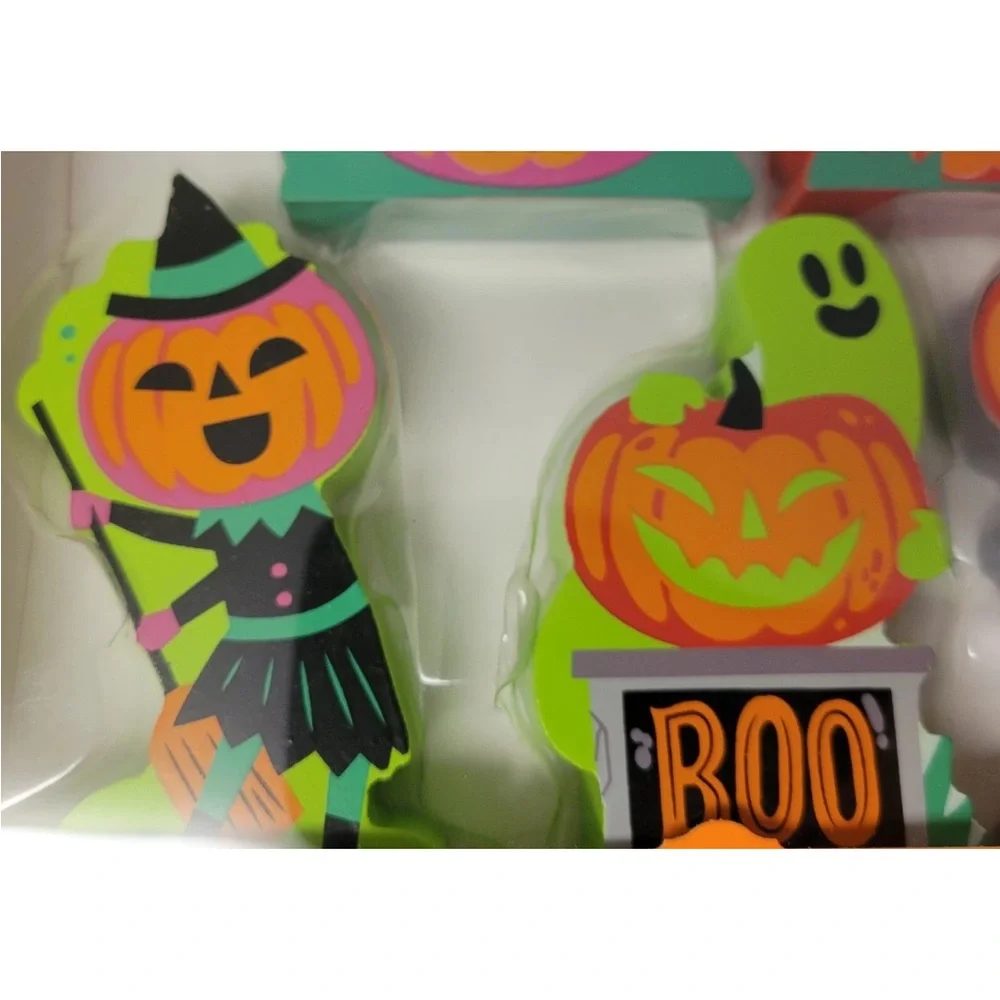 2024 Hyde & Eek Flat 5 Pc Mini Mantle Wood Decor Halloween Tabletop Pumpkin Neon